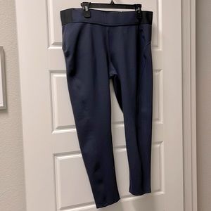 New W/tags Simply Vera skinny pants in navy